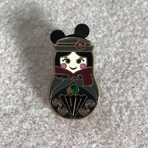 Mary Poppins 2014 Disney Pin Nesting Doll Trading
